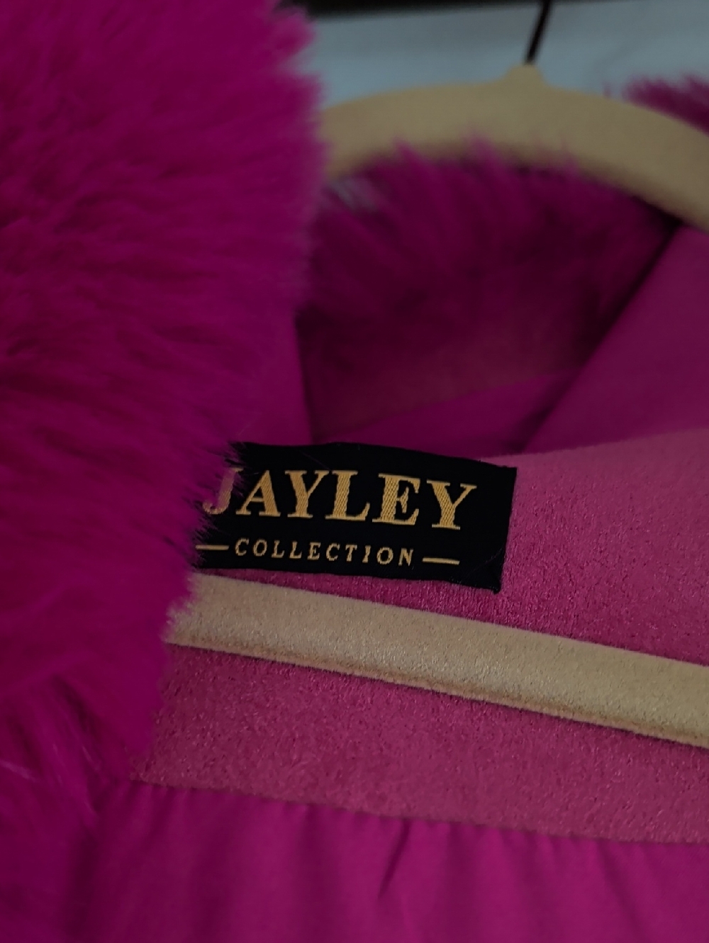 Jayley Collection Plush Faux Fur Vest - Hot Pink - Picture 4 of 6